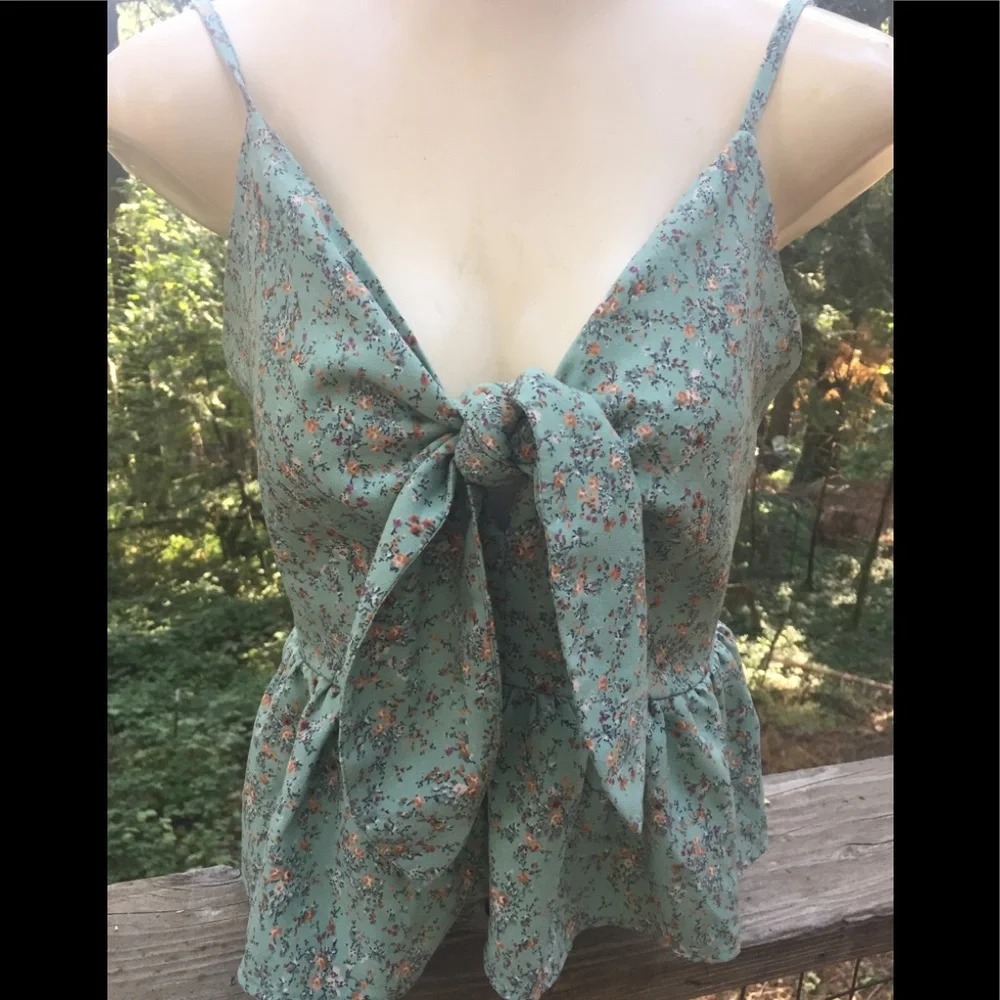 Breezy baby doll camisole in pale green floral peplum floral corset top - Picture 1 of 7